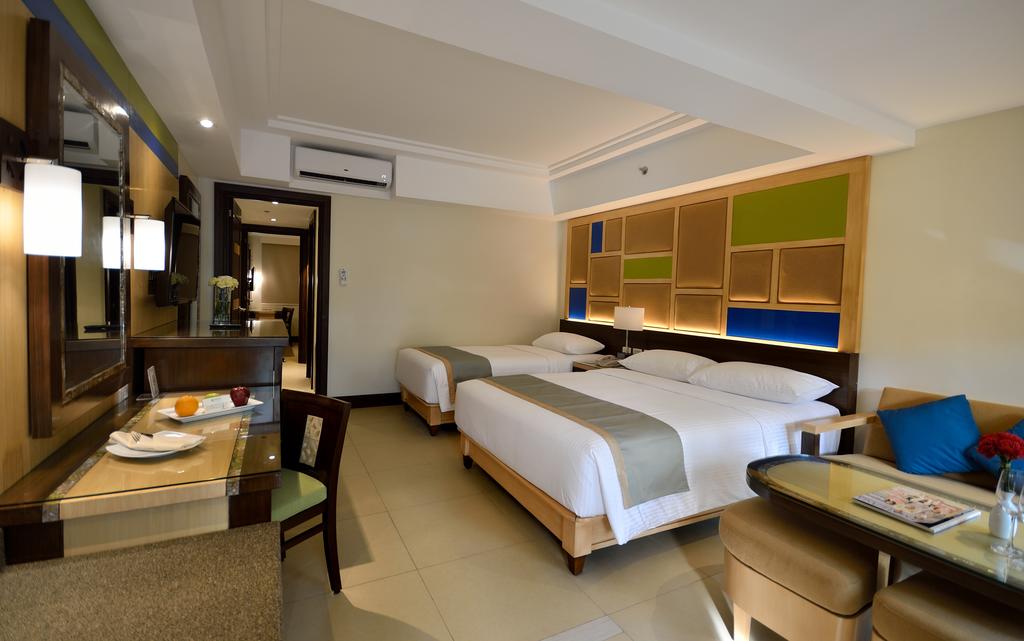 double bed Henann Resort Alona Beach Bohol