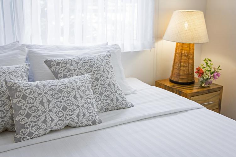 pillow Salaya Beach Houses